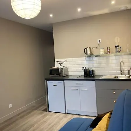 Apartment Les Volets Bleus *