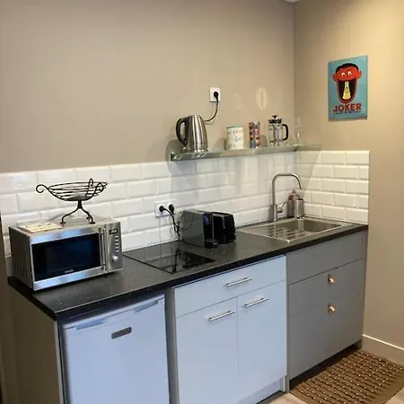 Les Volets Bleus * Honfleur