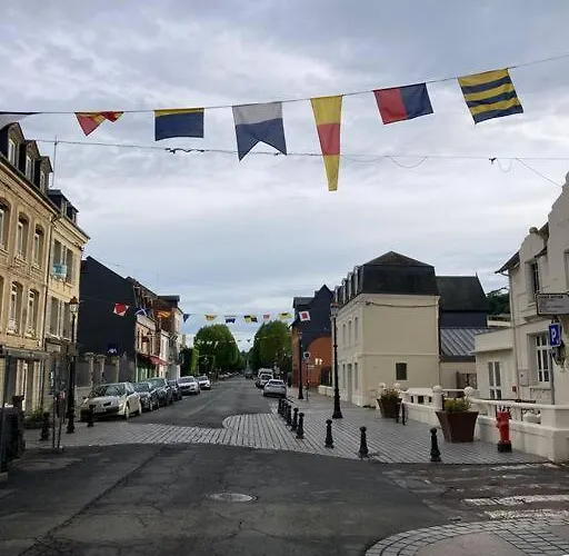 Les Volets Bleus Апартаменты *